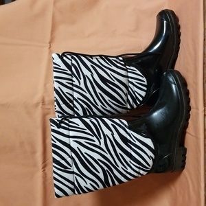 Zebra print winter boots
